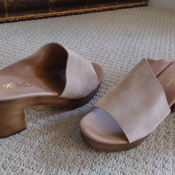 Rebel Platforms - Picture 8 of 8